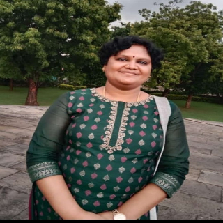 Dr. GeethaPriya D